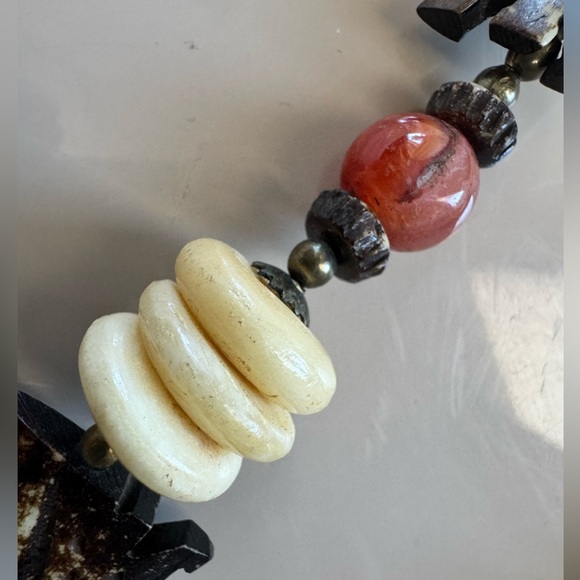 Vintage Tribal Ethnic Bone Beaded Necklace with Elephant Charms - Picture 5 of 8